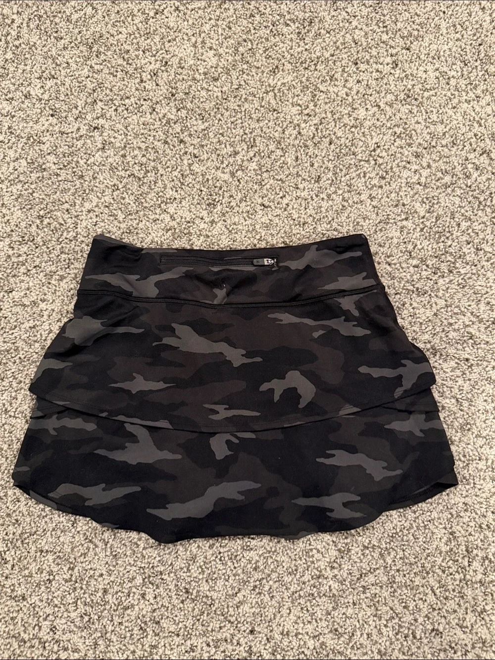 Athleta Girls Black Gray Camo Tiered Skort